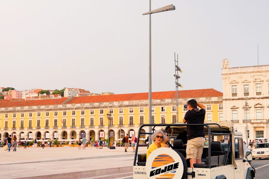 LISBON DAILY TRIP in a Vintage Jeep with FOOD & DRINK Tastings